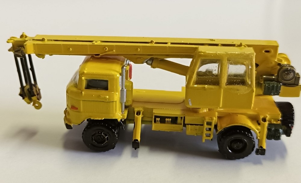 3D Fertigmodelle IFA W50L ADK 100 darus teherautó - sárga