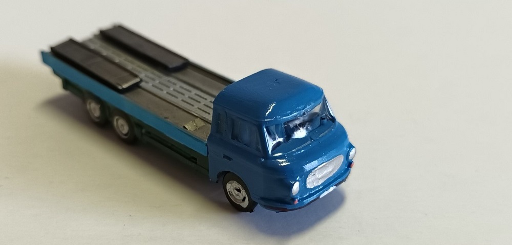 Barkas autómentő kék